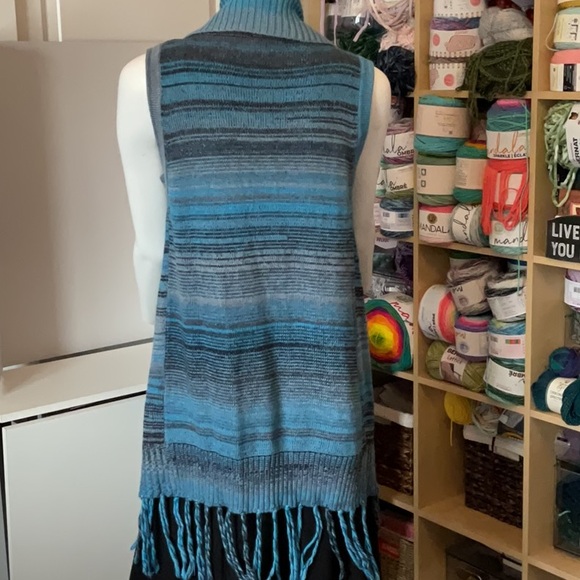 Baciano Brand Blue Gradient Sleeveless Cardigan with Fringe - Picture 6 of 7